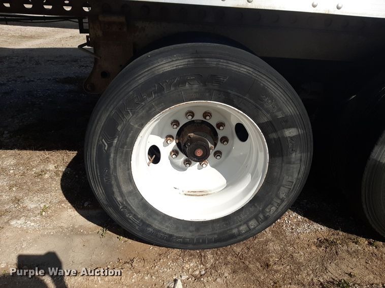image for item DP2676 2005 Lufkin  dry van trailer