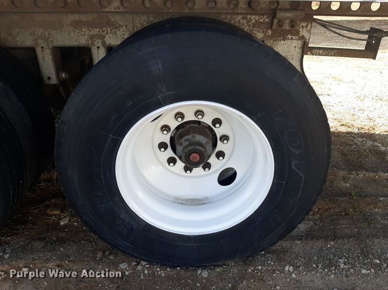 image for item DP2676 2005 Lufkin  dry van trailer