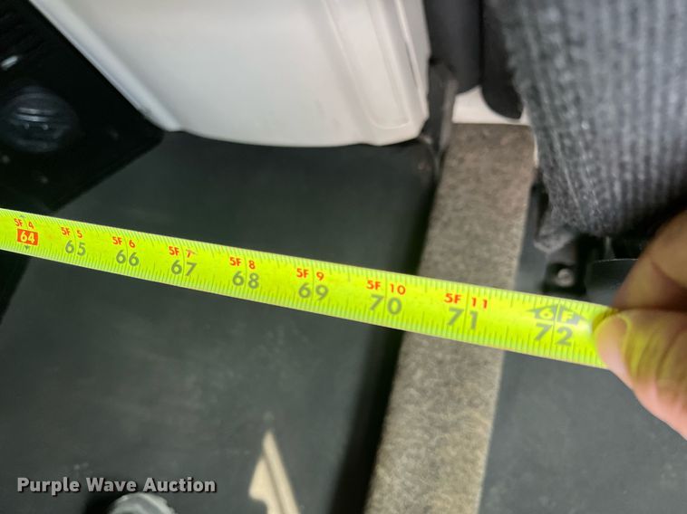 image for item DQ2364 2019 Peterbilt 579 semi truck