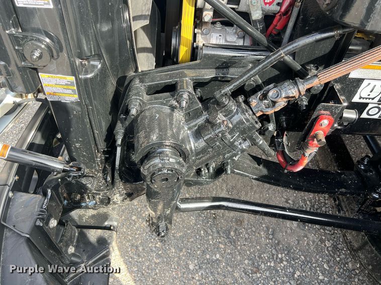 image for item DQ2364 2019 Peterbilt 579 semi truck