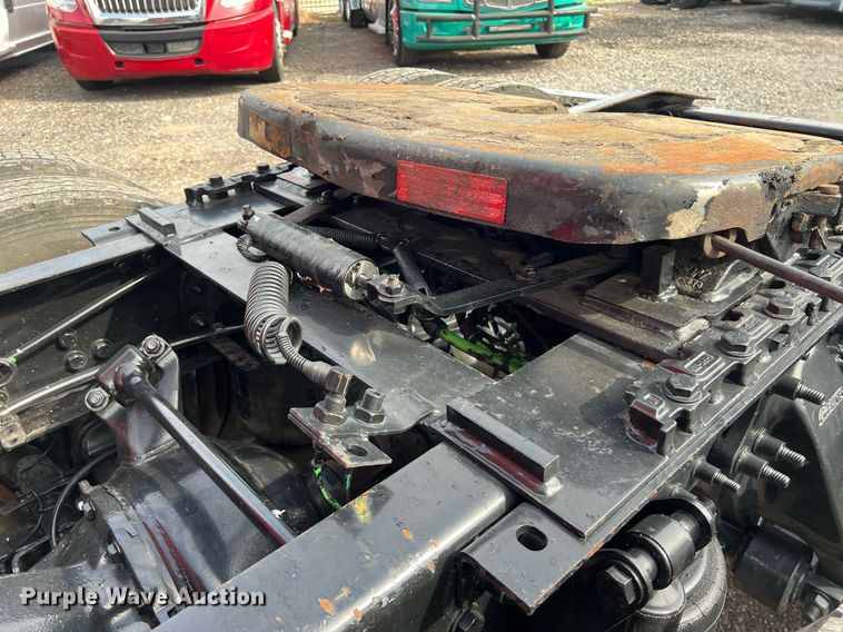 image for item DQ2365 2017 Freightliner  Cascadia 125 semi truck