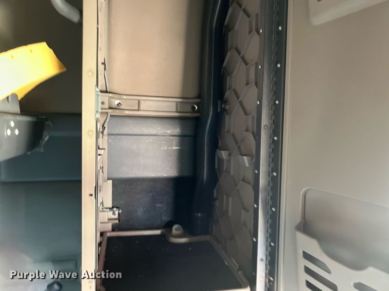 image for item DQ2365 2017 Freightliner  Cascadia 125 semi truck