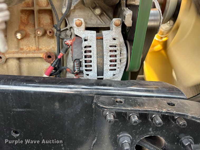 image for item DQ2365 2017 Freightliner  Cascadia 125 semi truck