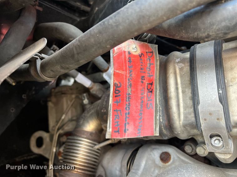 image for item DQ2365 2017 Freightliner  Cascadia 125 semi truck