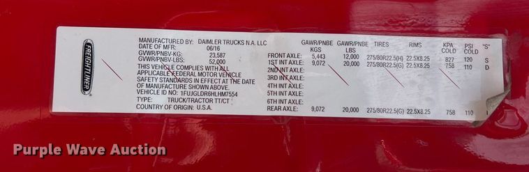 image for item DQ2365 2017 Freightliner  Cascadia 125 semi truck