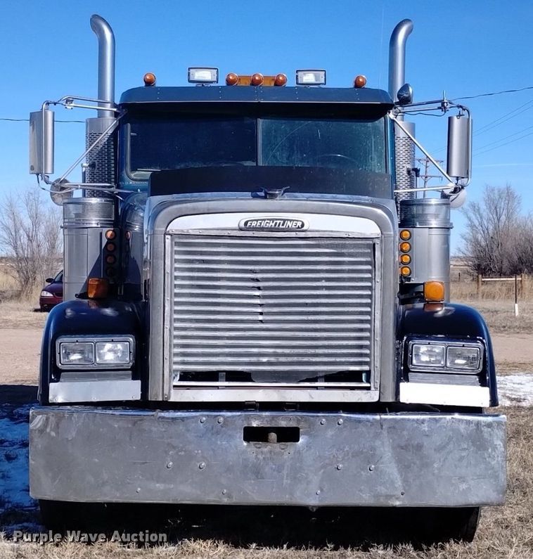 image for item DQ5994 2000 Freightliner FLD Classic XL semi truck