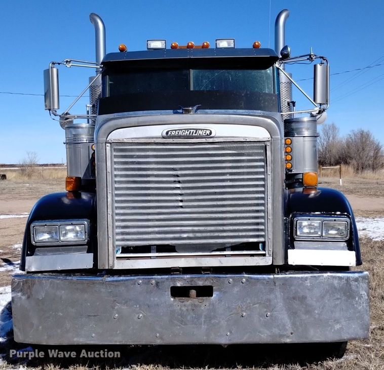 image for item DQ5994 2000 Freightliner FLD Classic XL semi truck