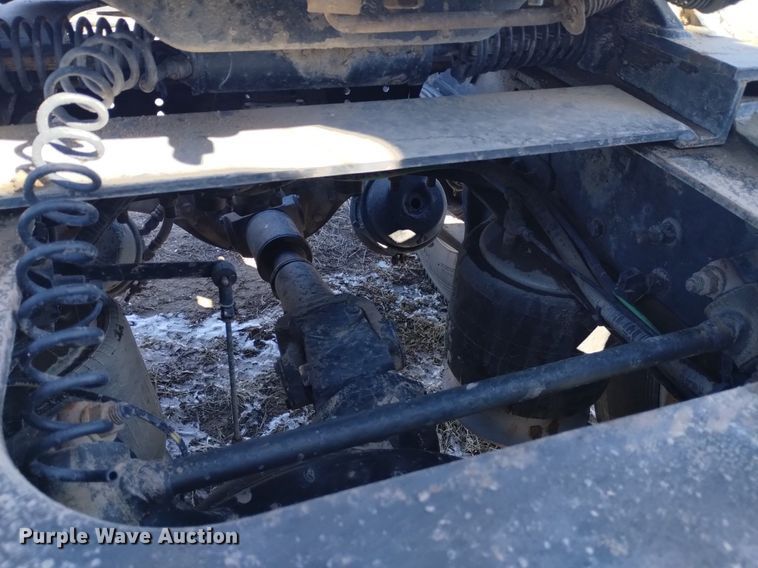 image for item DQ5994 2000 Freightliner FLD Classic XL semi truck