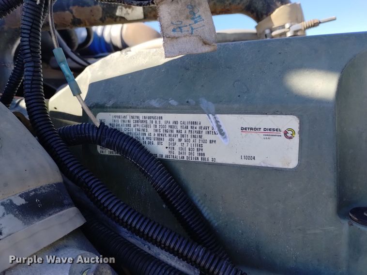 image for item DQ5994 2000 Freightliner FLD Classic XL semi truck