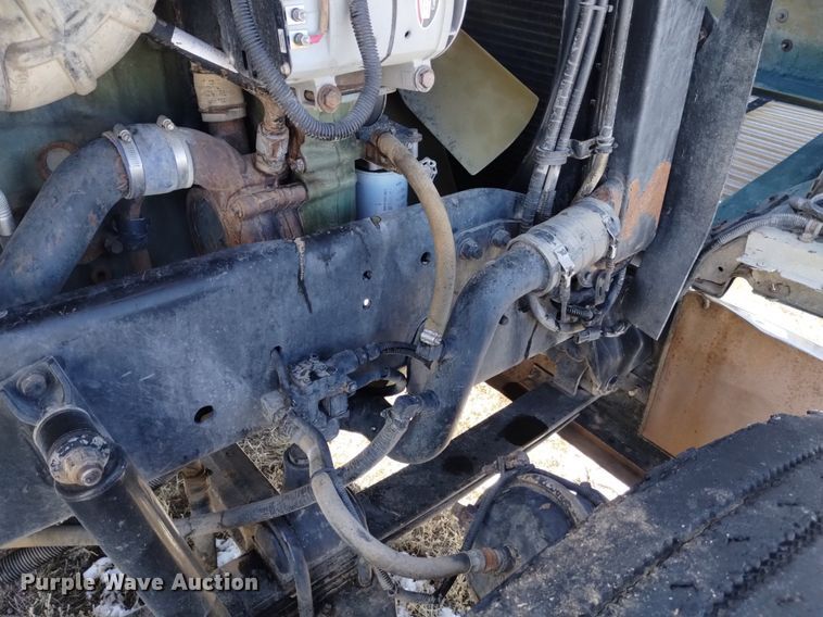 image for item DQ5994 2000 Freightliner FLD Classic XL semi truck