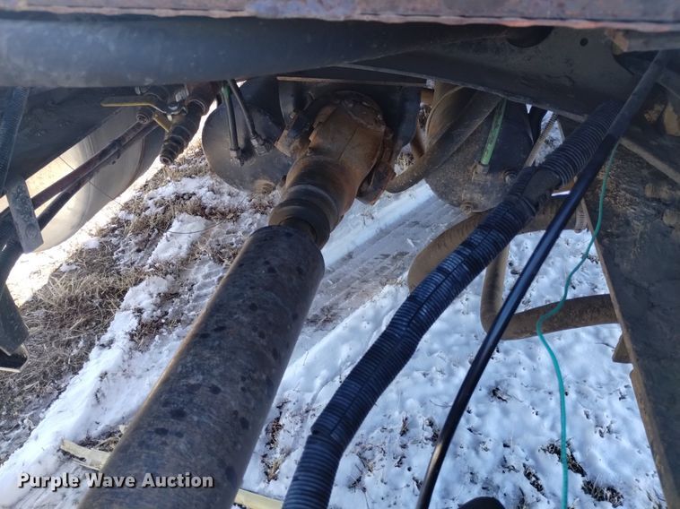 image for item DQ5995 1994 Freightliner FLD120 semi truck