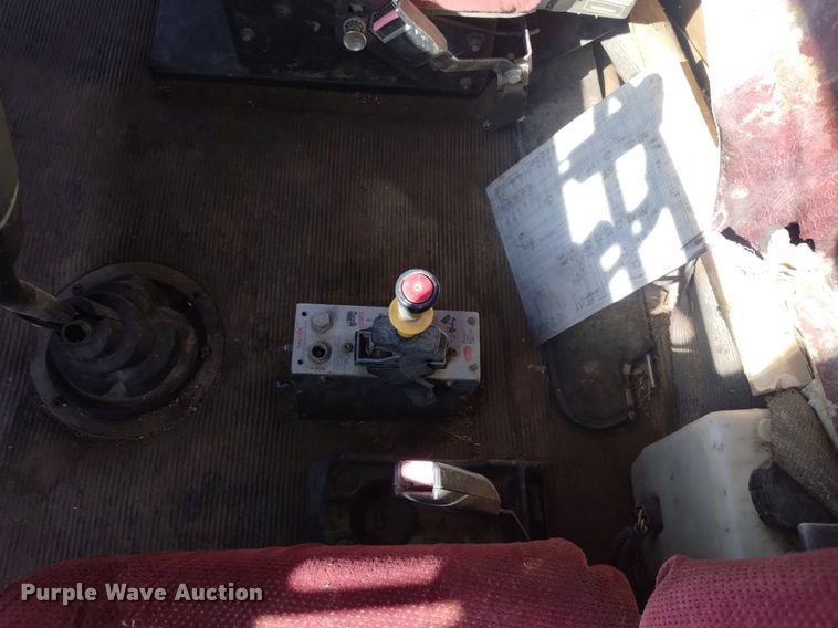 image for item DQ5995 1994 Freightliner FLD120 semi truck