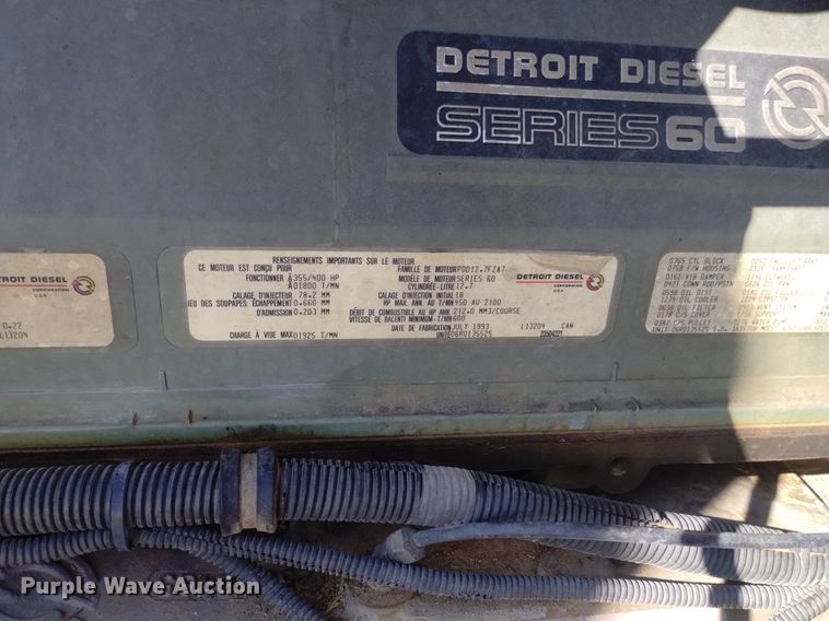 image for item DQ5995 1994 Freightliner FLD120 semi truck