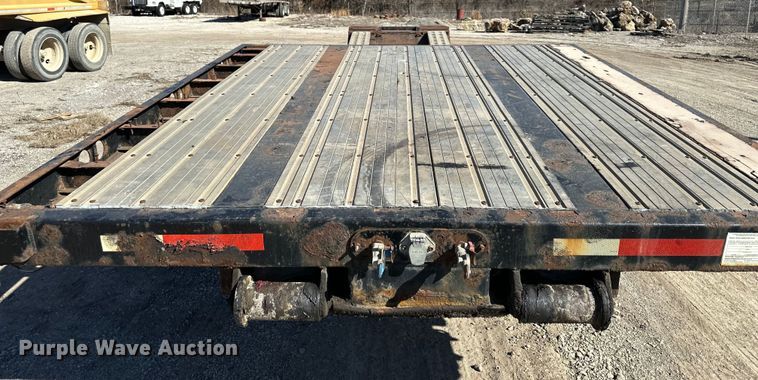 image for item DQ6316 2002 Fontaine  drop deck equipment trailer