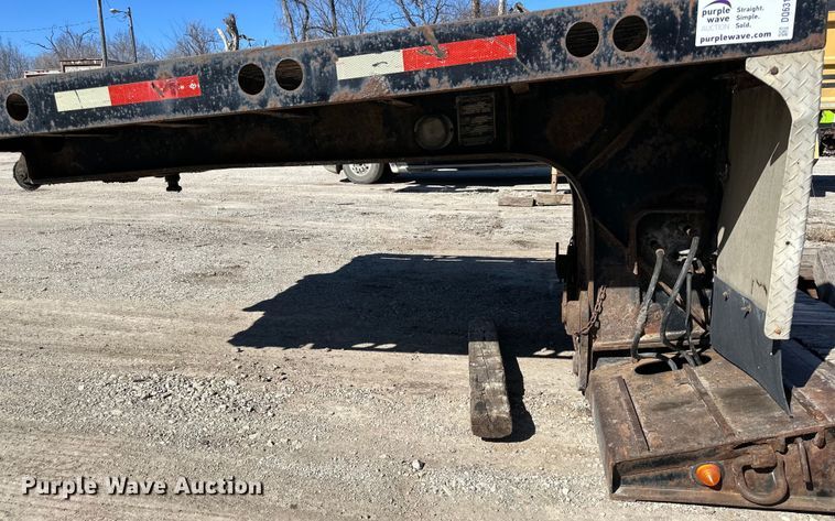 image for item DQ6316 2002 Fontaine  drop deck equipment trailer