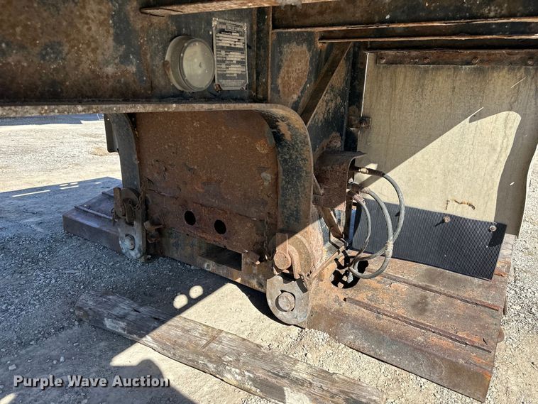 image for item DQ6316 2002 Fontaine  drop deck equipment trailer