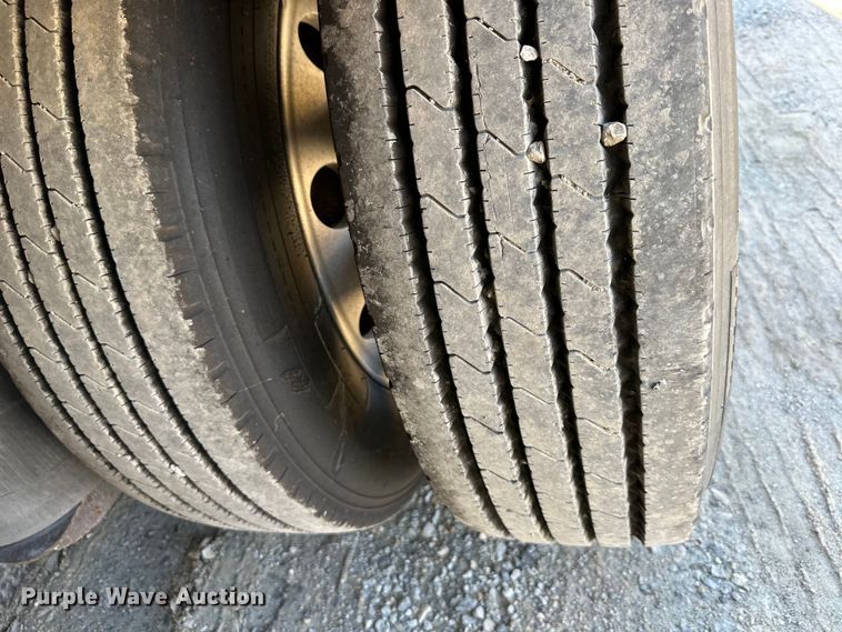 image for item DQ6316 2002 Fontaine  drop deck equipment trailer