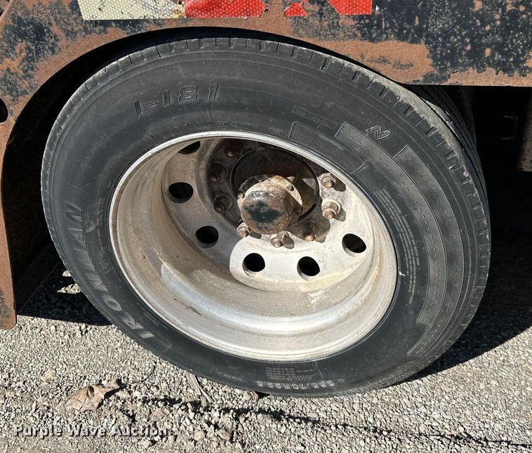 image for item DQ6316 2002 Fontaine  drop deck equipment trailer