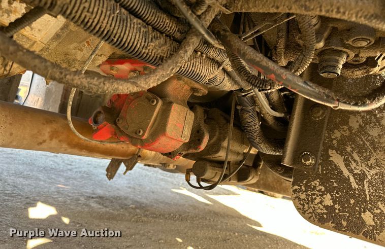 image for item DQ6334 1996 Peterbilt 379 semi truck