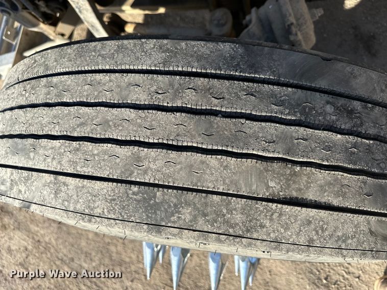 image for item DQ6334 1996 Peterbilt 379 semi truck