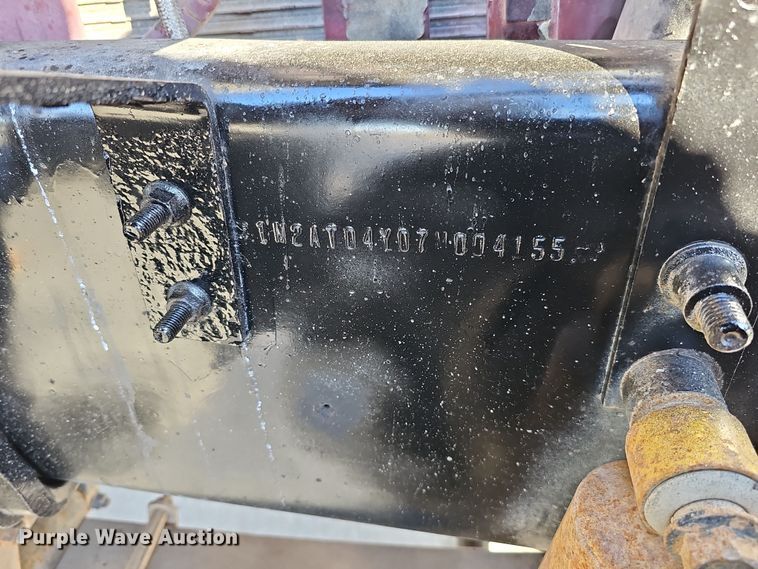 image for item DQ8517 2007 Mack Granite semi truck