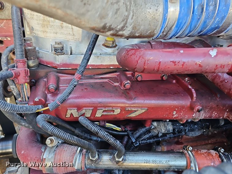 image for item DQ8517 2007 Mack Granite semi truck