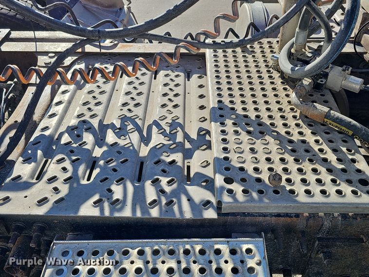 image for item DQ8520 2009 Mack CXU613 semi truck