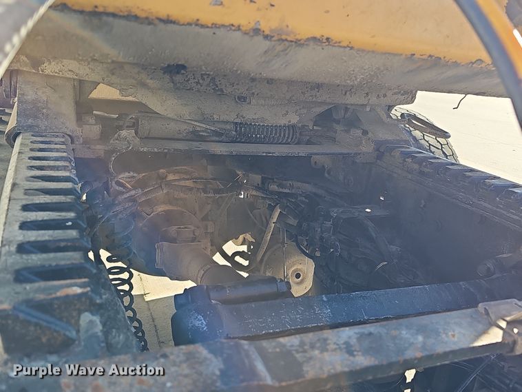 image for item DQ8520 2009 Mack CXU613 semi truck