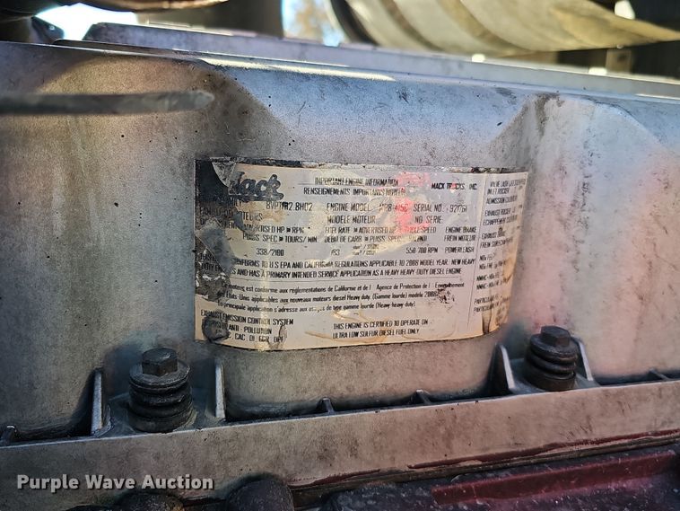 image for item DQ8520 2009 Mack CXU613 semi truck