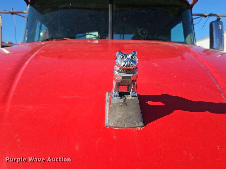 image for item DQ8520 2009 Mack CXU613 semi truck