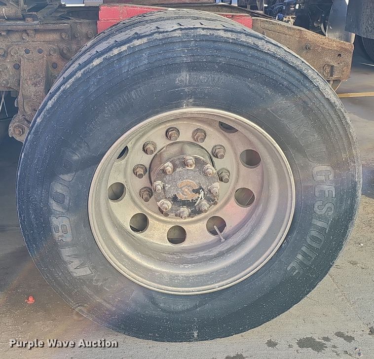 image for item DQ8520 2009 Mack CXU613 semi truck