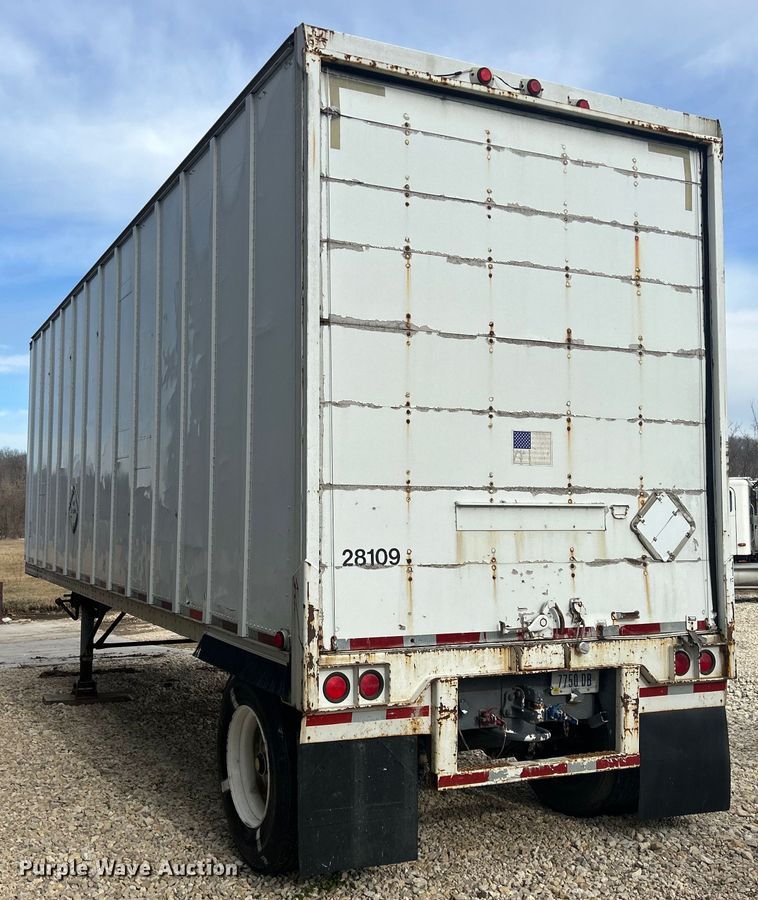 image for item DS0813 1995 Strick dry van trailer