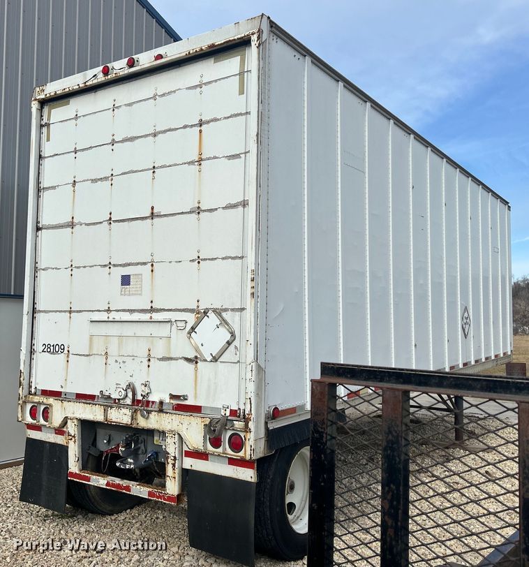 image for item DS0813 1995 Strick dry van trailer