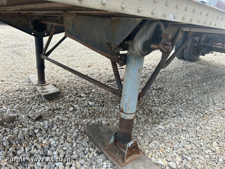 image for item DS0813 1995 Strick dry van trailer