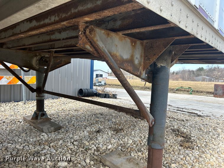 image for item DS0813 1995 Strick dry van trailer