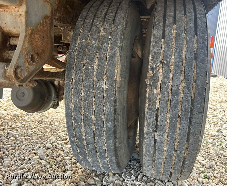 image for item DS0813 1995 Strick dry van trailer