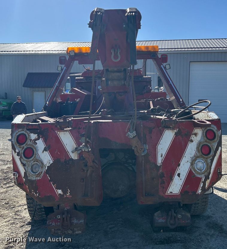 image for item DS0824 1988 Chevrolet Kodiak D6500 tow truck