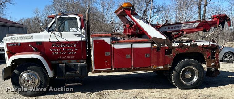 image for item DS0824 1988 Chevrolet Kodiak D6500 tow truck