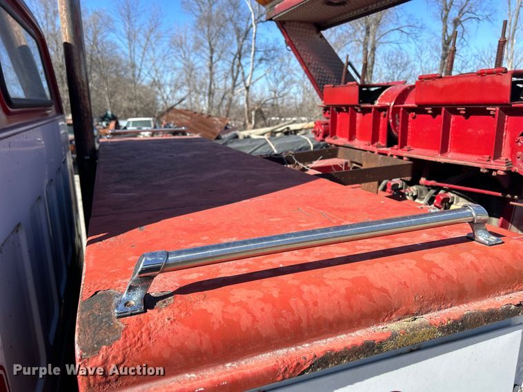 image for item DS0824 1988 Chevrolet Kodiak D6500 tow truck