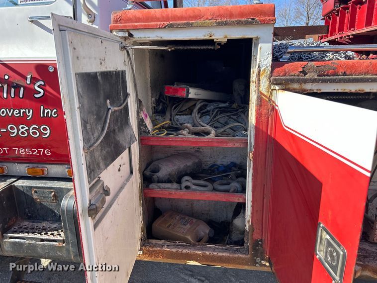 image for item DS0824 1988 Chevrolet Kodiak D6500 tow truck