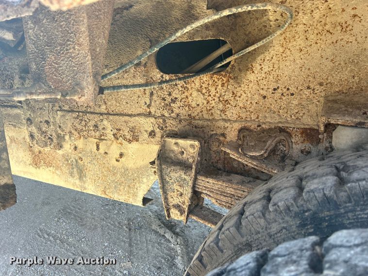 image for item DS0824 1988 Chevrolet Kodiak D6500 tow truck