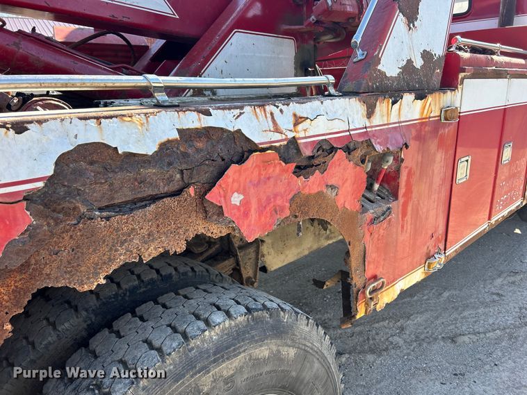 image for item DS0824 1988 Chevrolet Kodiak D6500 tow truck