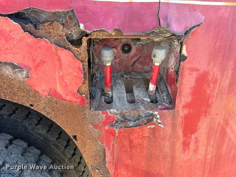 image for item DS0824 1988 Chevrolet Kodiak D6500 tow truck