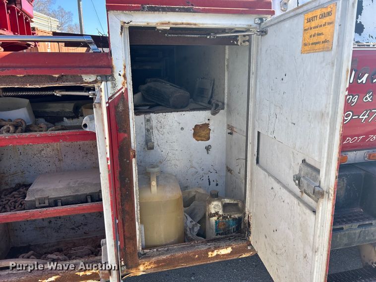 image for item DS0824 1988 Chevrolet Kodiak D6500 tow truck