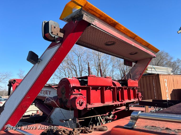 image for item DS0824 1988 Chevrolet Kodiak D6500 tow truck