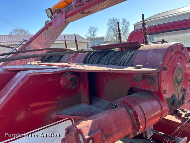 image for item DS0824 1988 Chevrolet Kodiak D6500 tow truck