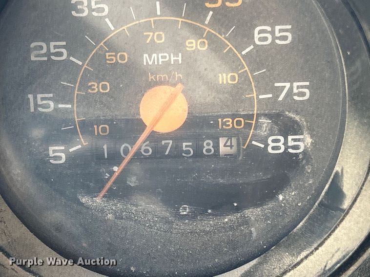 image for item DS0824 1988 Chevrolet Kodiak D6500 tow truck