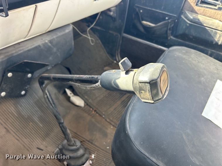 image for item DS0824 1988 Chevrolet Kodiak D6500 tow truck