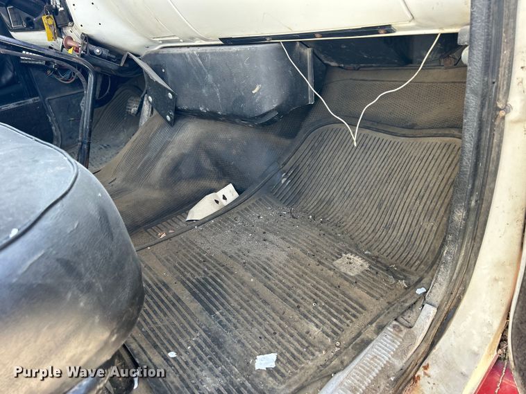 image for item DS0824 1988 Chevrolet Kodiak D6500 tow truck