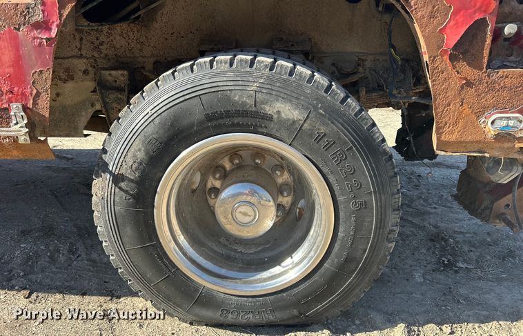 image for item DS0824 1988 Chevrolet Kodiak D6500 tow truck